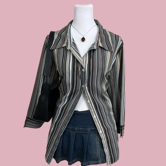 brown and blue pinstriped plus size downtown it girl 3/4 sleeve top - Picture 1 of 8